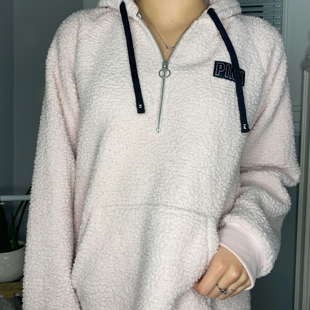VS PINK Sherpa